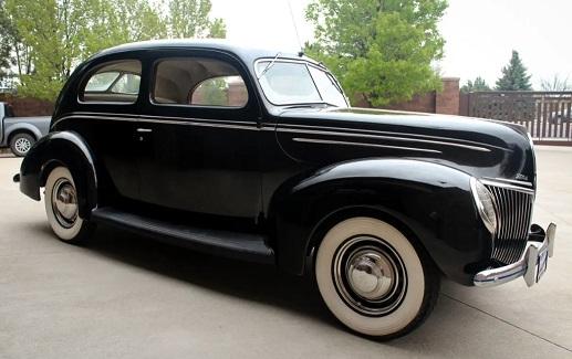 1939 Ford Deluxe 2 Door