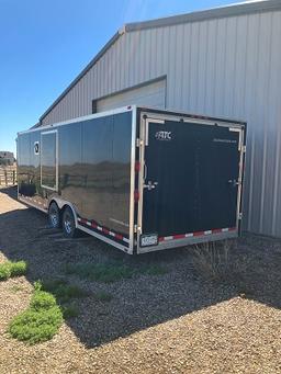2004 Enclosed car hauler