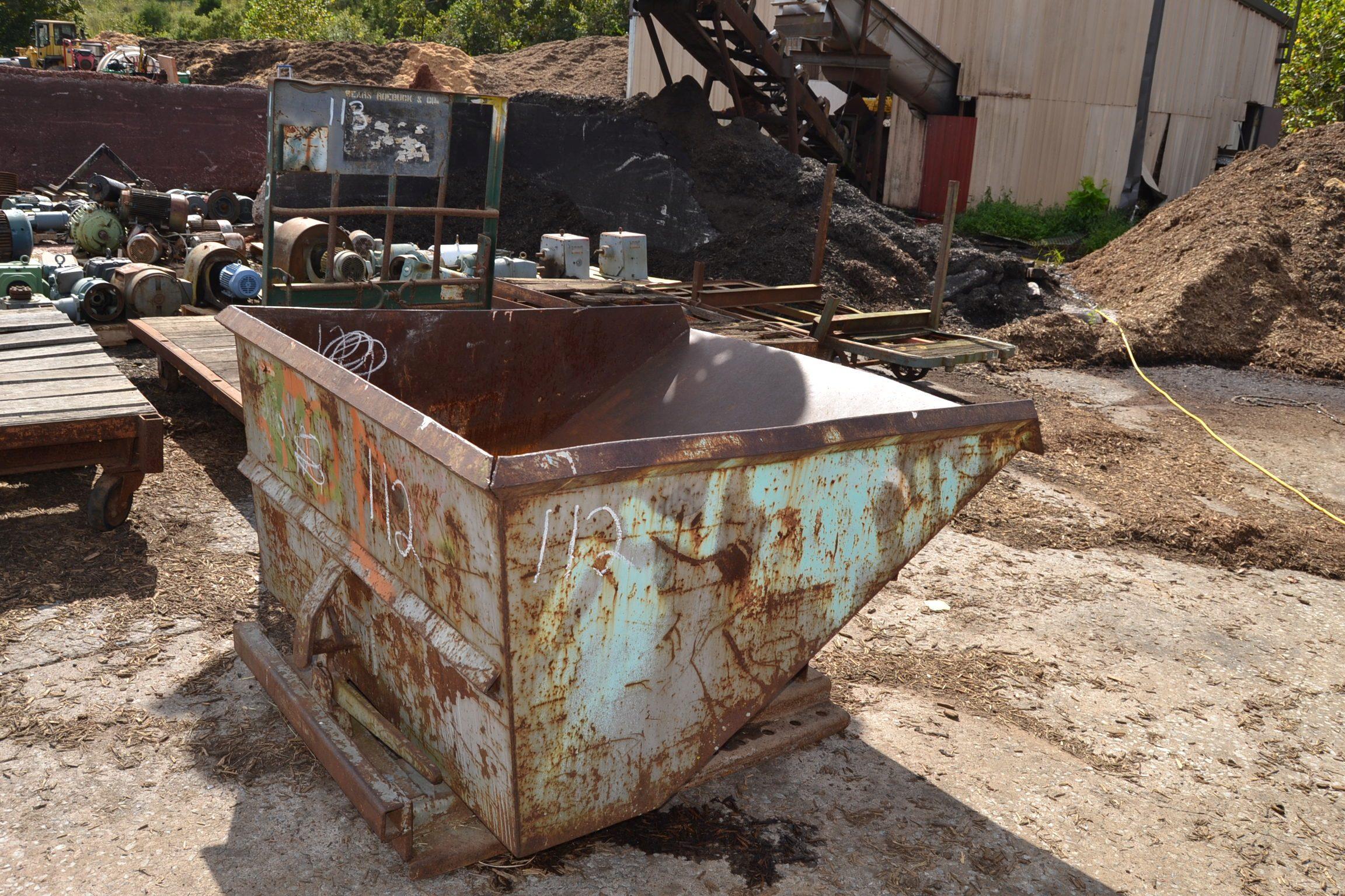 SELF DUMPING HOPPER
