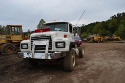 2002 MACK RD ROAD TRACTOR