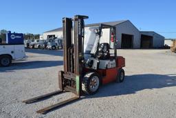 NISSAN MODEL 60 FORKLIFT