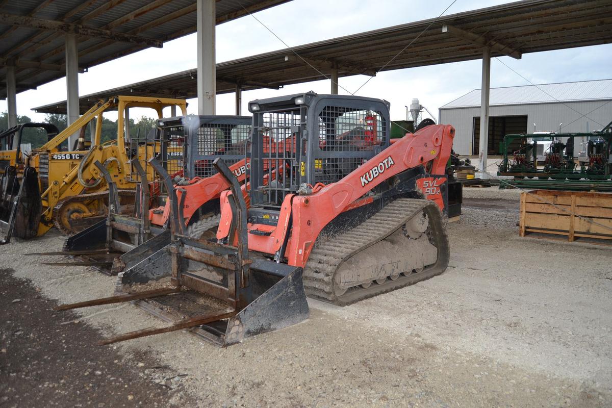 KUBOTA MODEL SVL-90 TRACK SKID STEER