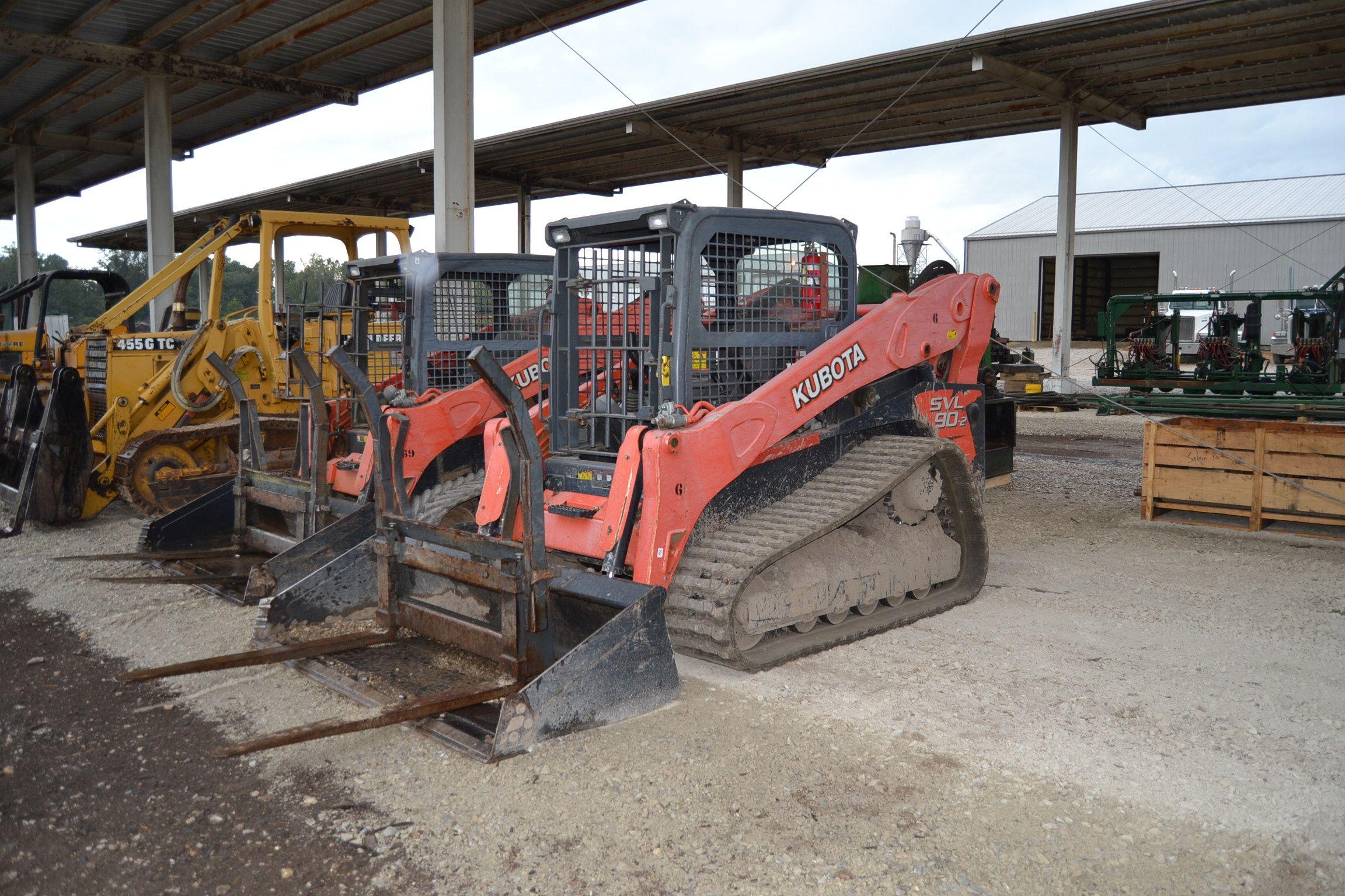 KUBOTA MODEL SVL-90 TRACK SKID STEER