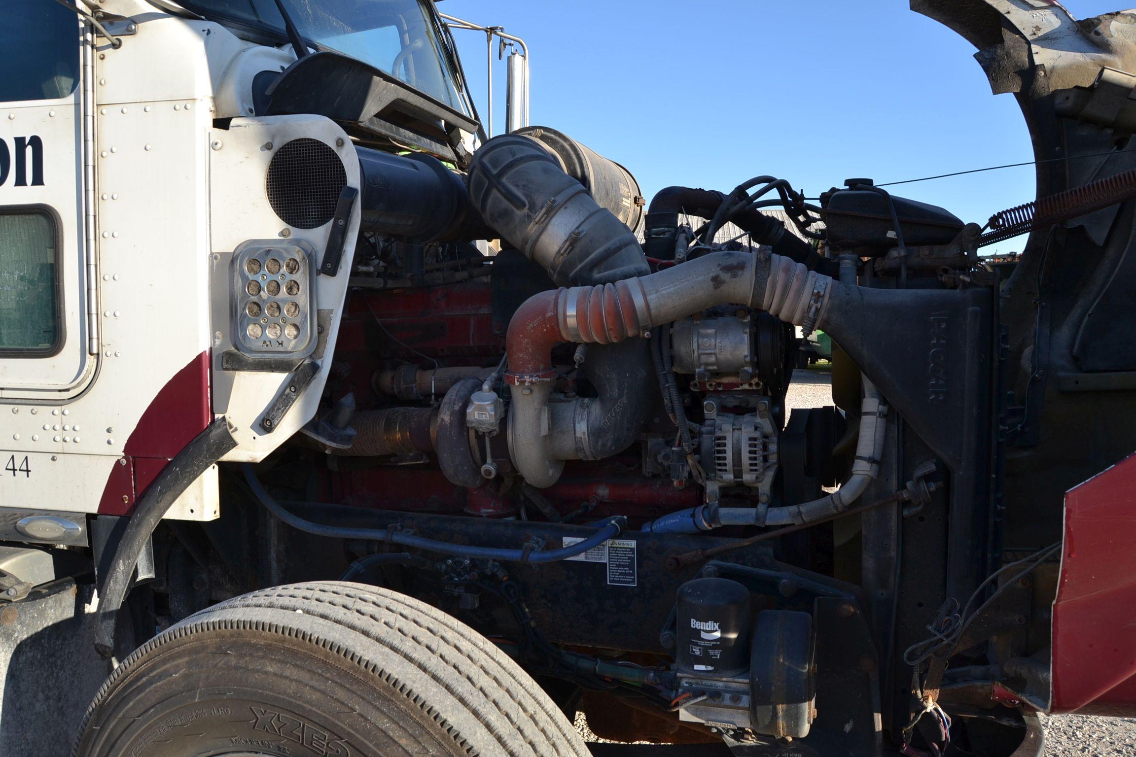 2006 KENWORTH DAY CAB ROAD TRACTOR