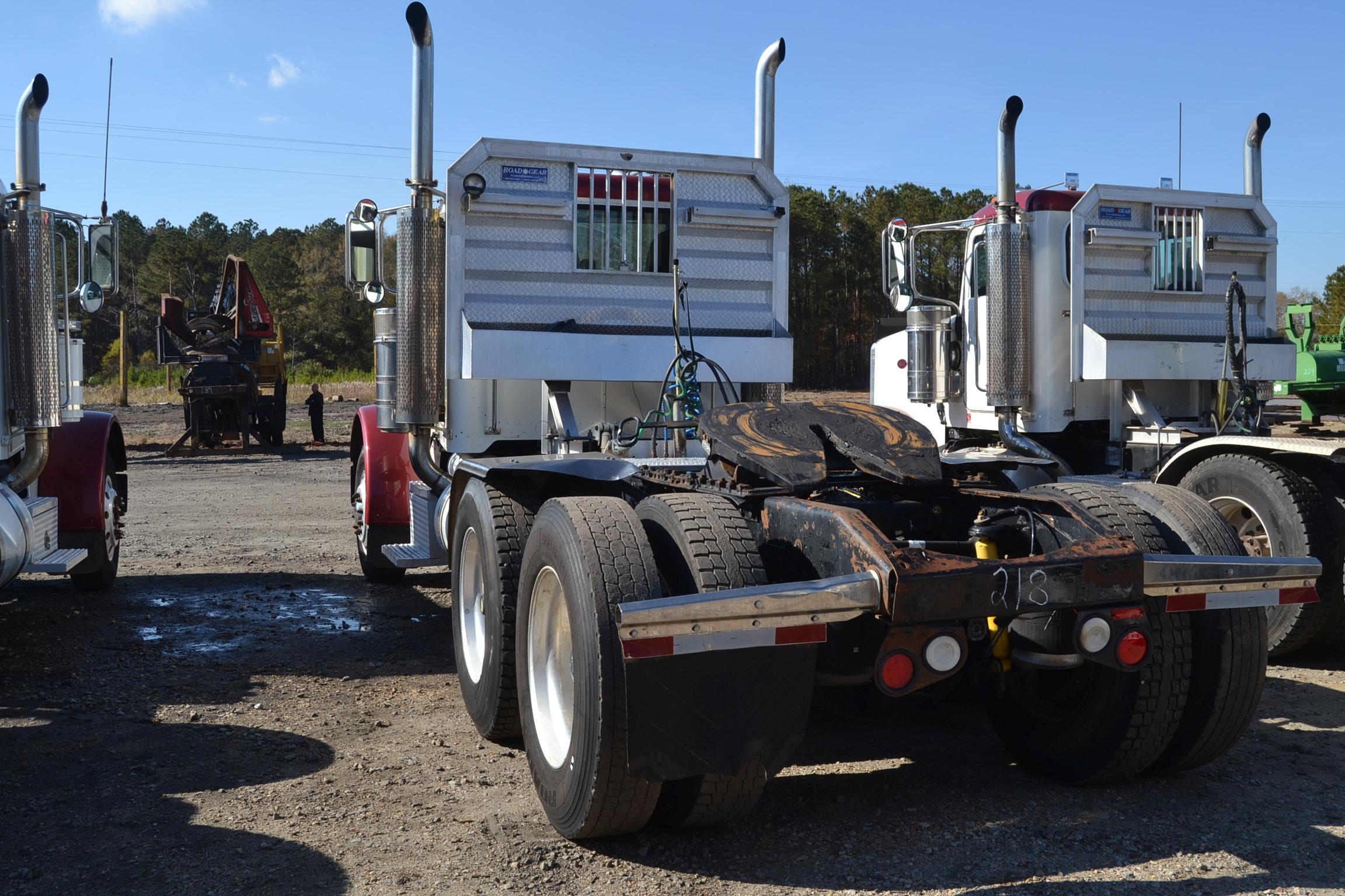 2007 PETERBILT 379 DAY CAB ROAD TRACTOR