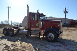 2005 KENWORTH MODEL W900L DAY CAB ROAD TRACTOR W/ 475 HP CAT ENGINE W/ 13 SPEED TRANSMIISSION W/ WET