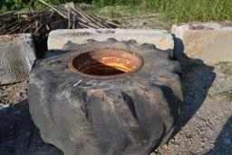 28LX26 TIRES ON CAT WHEEL (BAD TIRE)