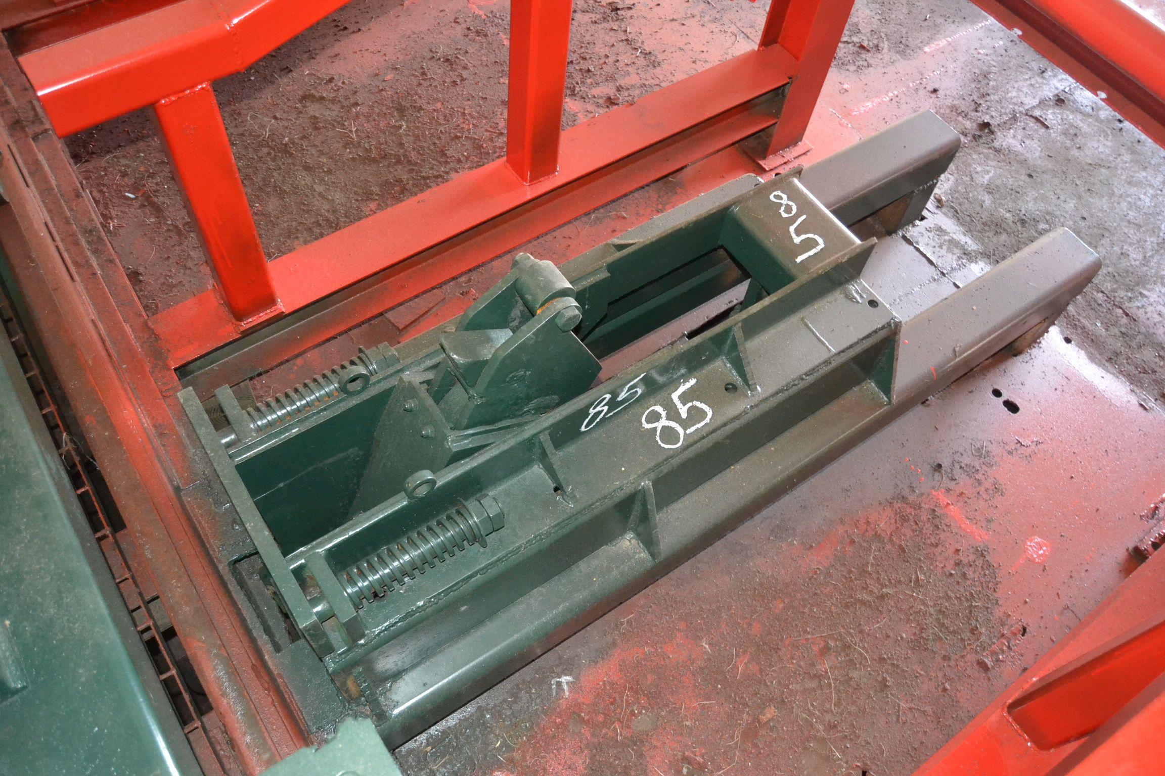 CORLEY 36" BAR TYPE LOG TURNER