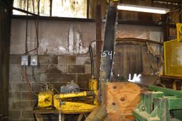 L & M BAR TYPE CUT OFF SAW