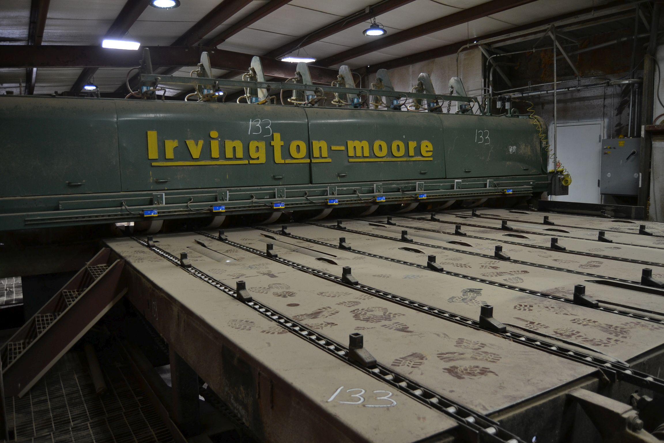 IRVINGTON MOORE 20' DROP SAW TRIMMER