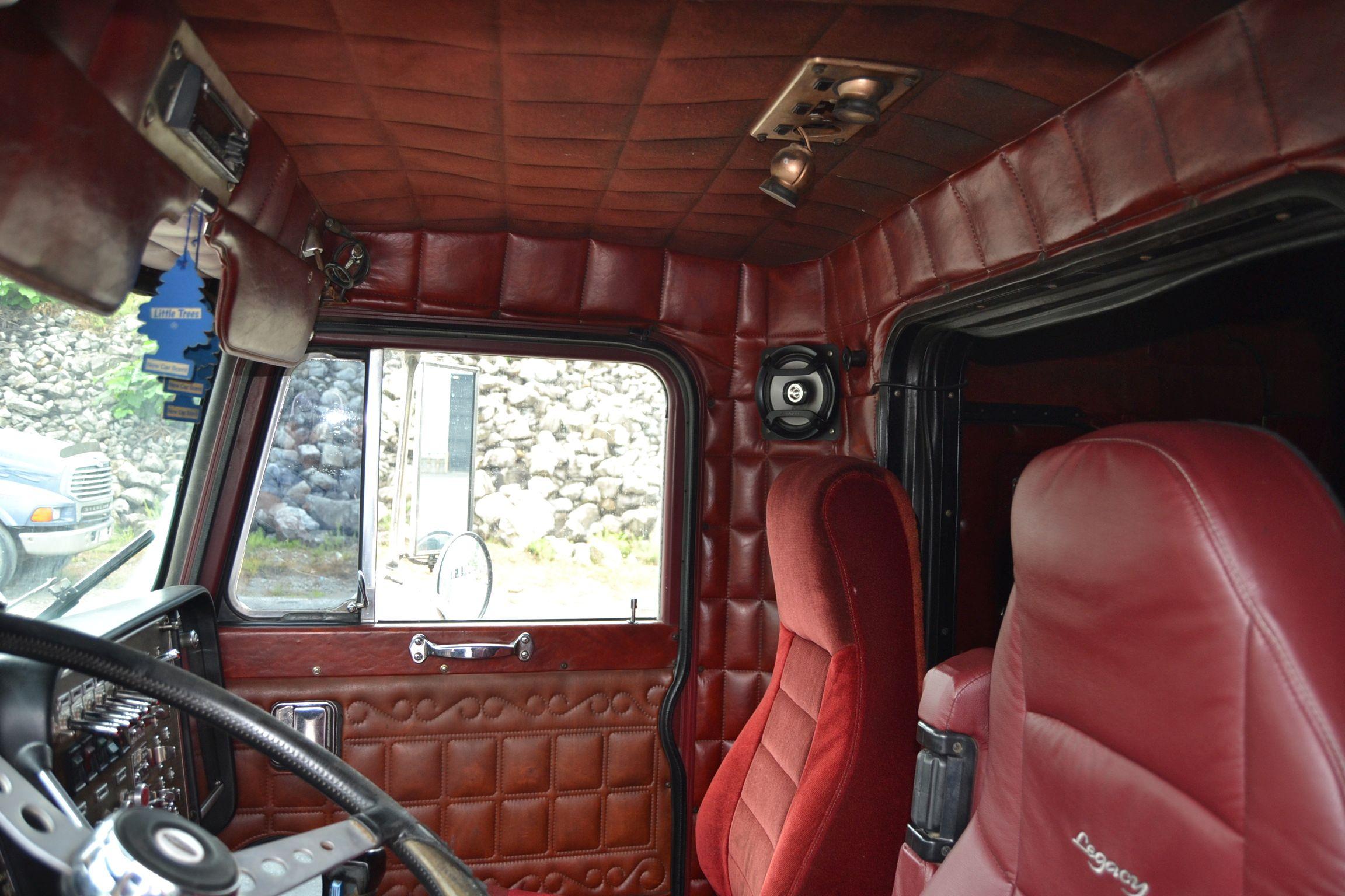 "1984 PETERBUILT MODEL 359 ROAD TRACTOR W/SLEEPER W/3406B CAT ENGINE (COMPLETE REBUILD IN  NOV. 2023