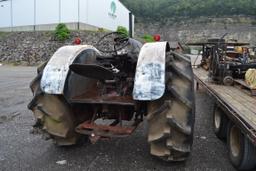 1957 INTERNATIONAL 650 SERIES FARM TRACTOR W/ PROPANE GAS ENGINE