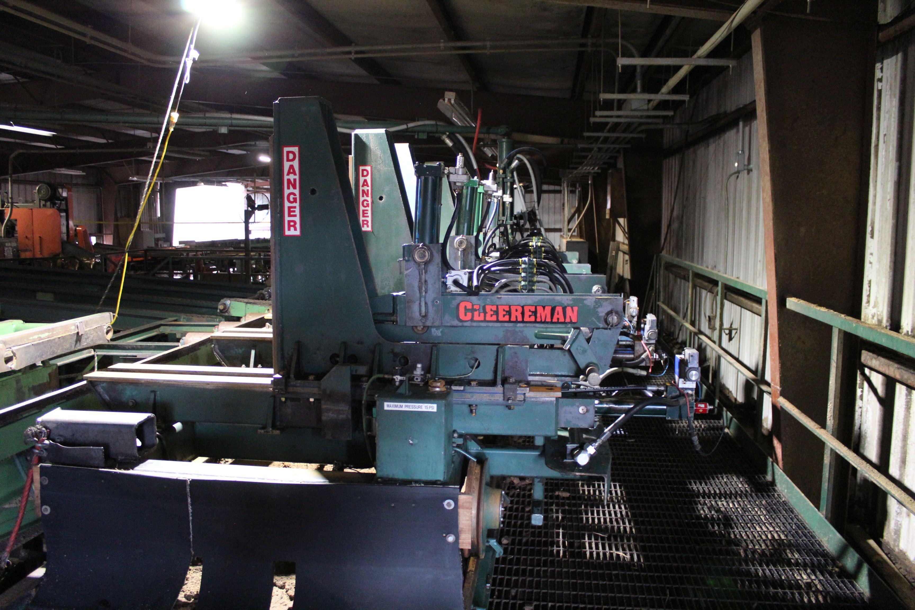 "1999 CLEEREMAN MODEL LP42 4 HEAD BLOCK CARRIAGE W/ ON BOARD TURNERS W/ TRACKWAY  W/40HP HYDRAULIC P