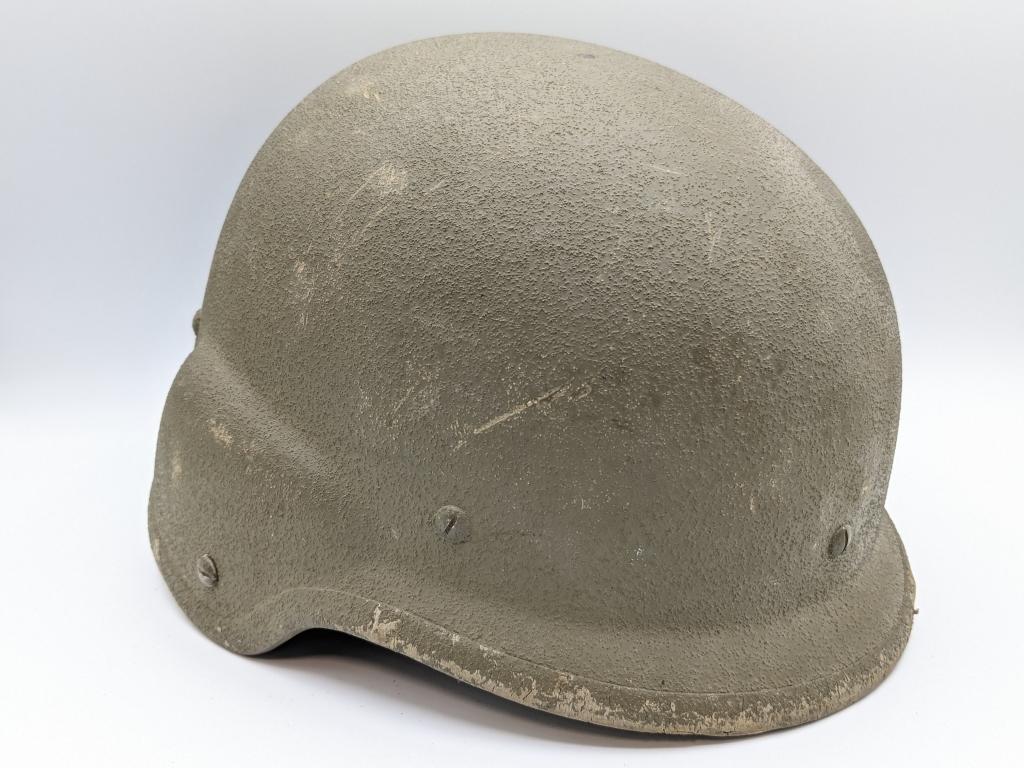 US Military Balistic Helmet w/ Liner.