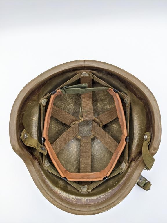 US Military Balistic Helmet w/ Liner.