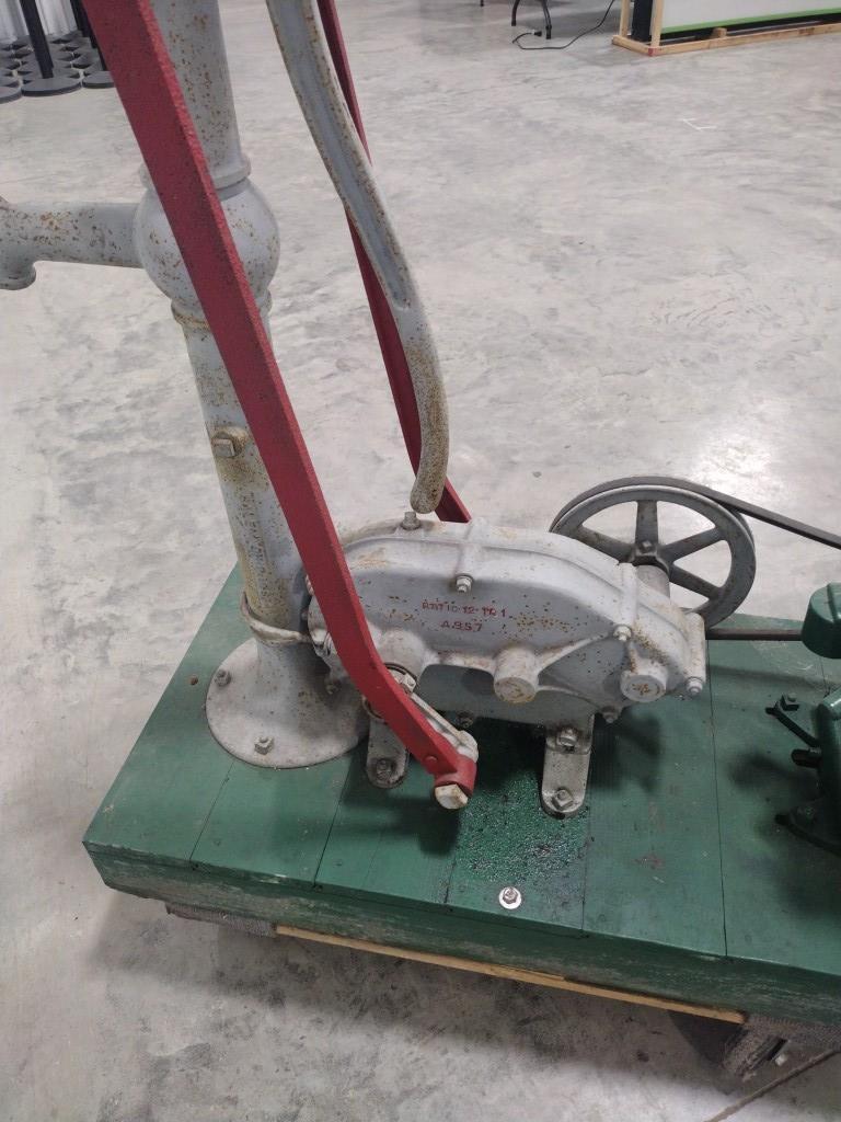 Lauson Engine with Deming Pump and Pump Jack