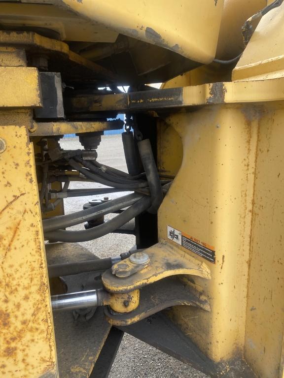 1995 John Deere 624G Loader