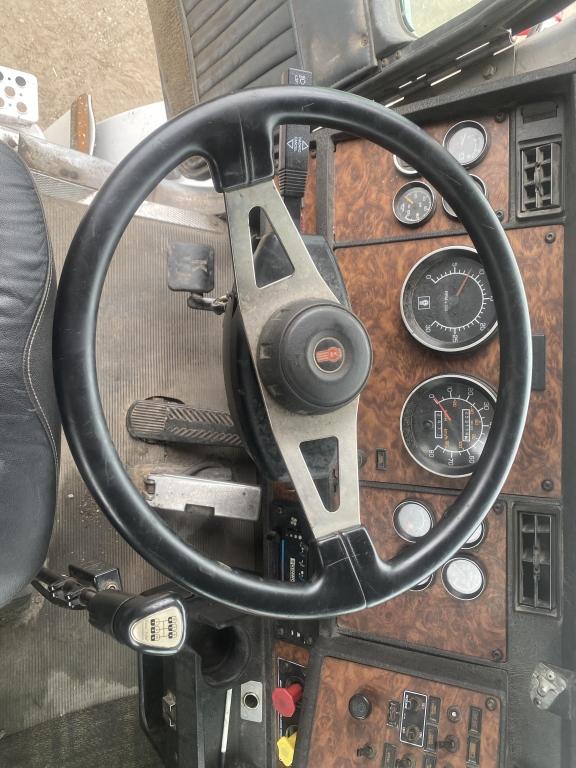 Kenworth T800 Semi