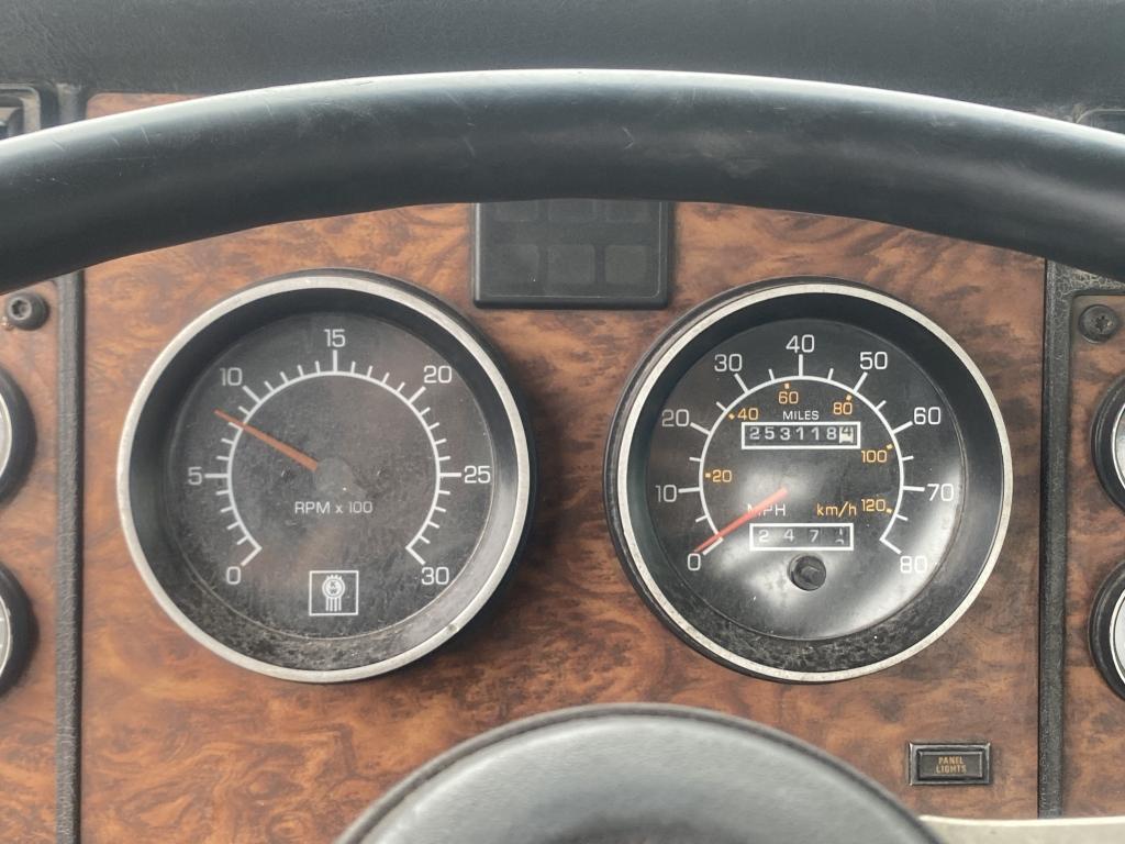 Kenworth T800 Semi
