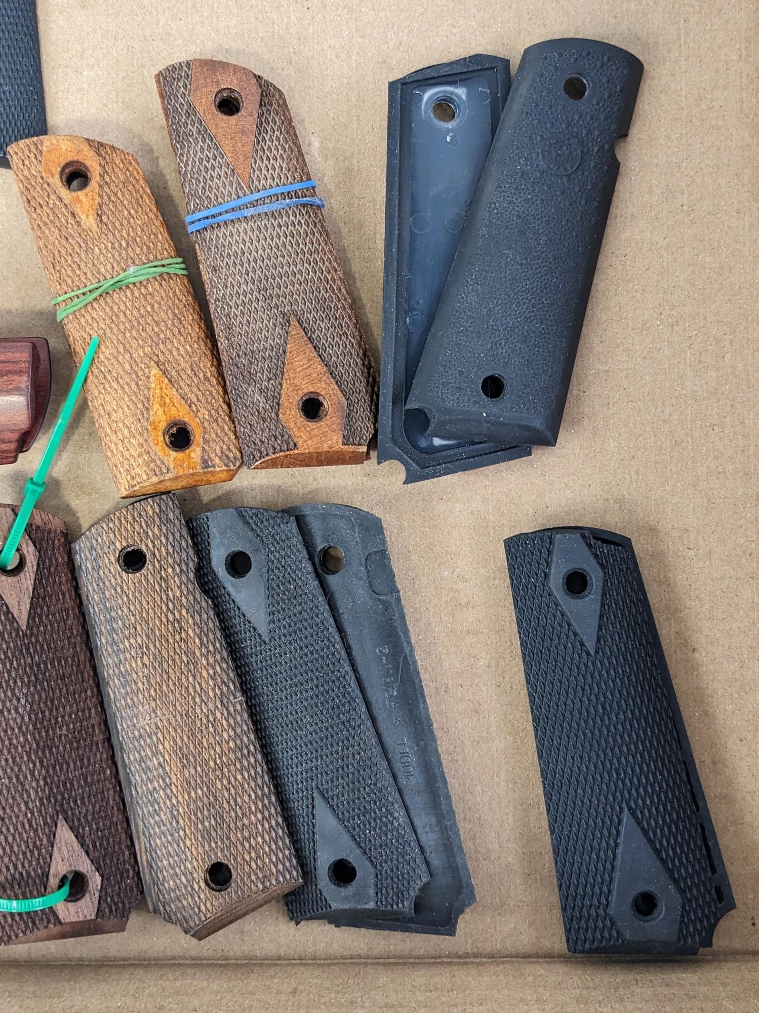 (13) Colt 1911 Checkered Wood & Rubber Full Size Grips