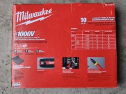 Milwaukee 10 PC 1000V Insulated Screwdriver Set w/ EVA Foam Case