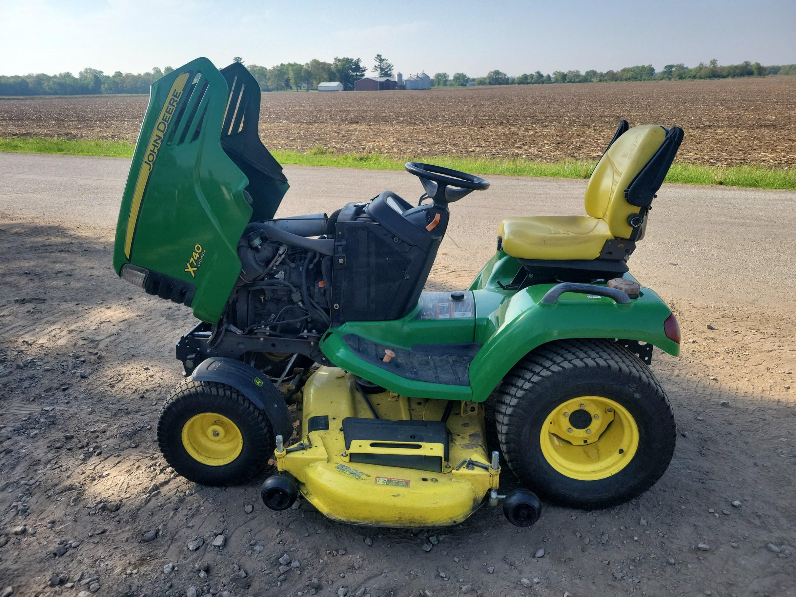 John Deere X740 Ultimate Riding Lawn Tractor