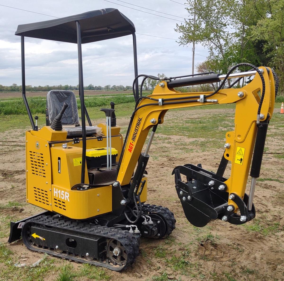 2024 AGT Industrial H15R Mini Excavator