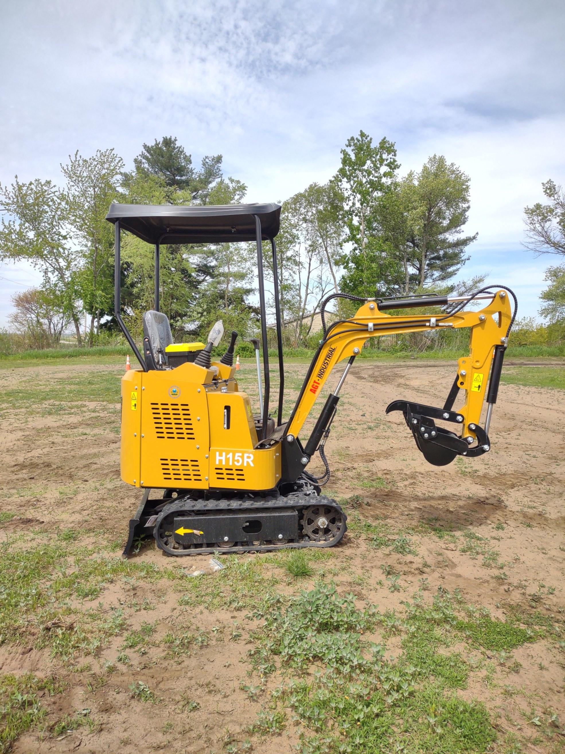 2024 AGT Industrial H15R Mini Excavator