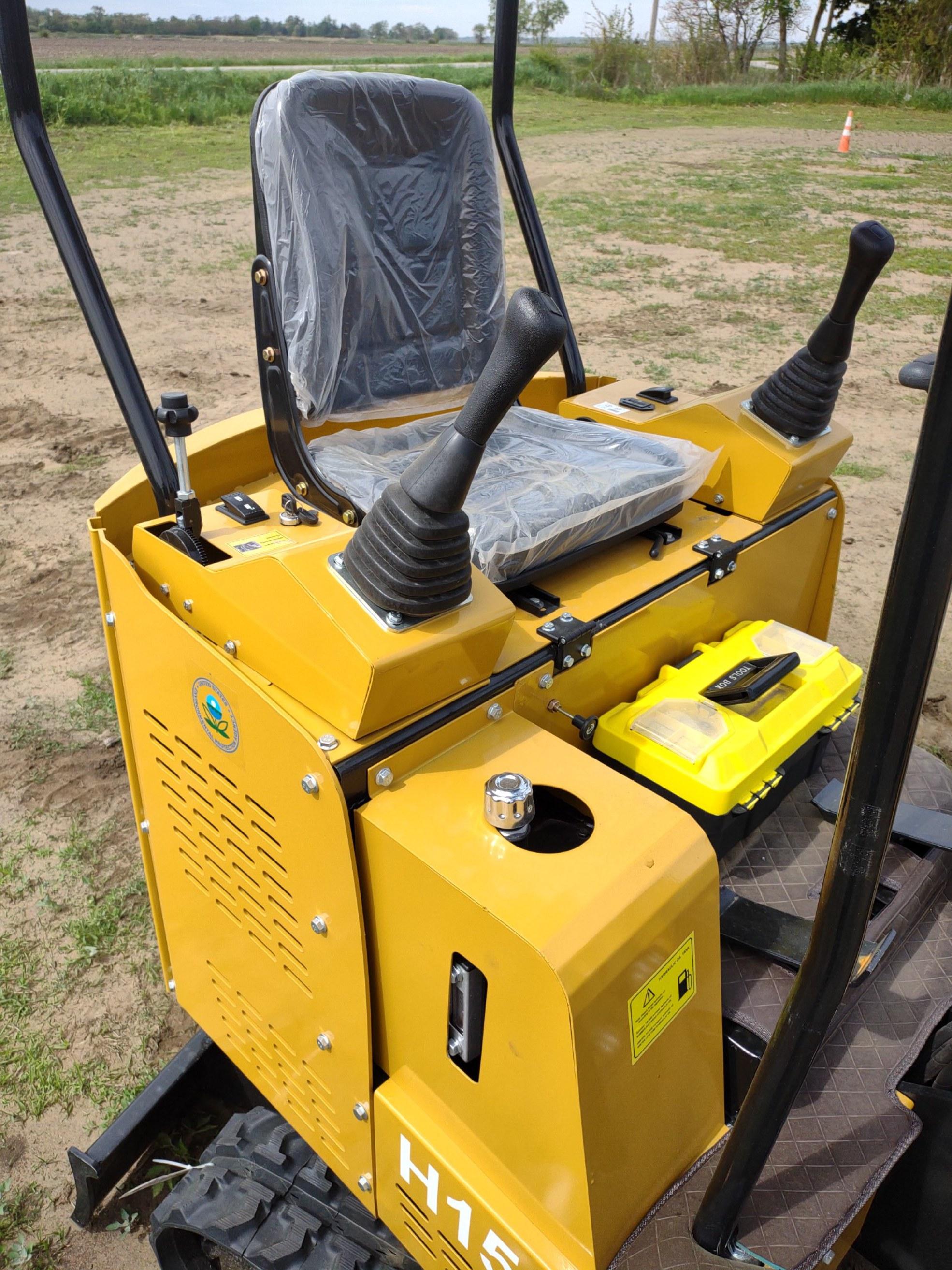 2024 AGT Industrial H15R Mini Excavator