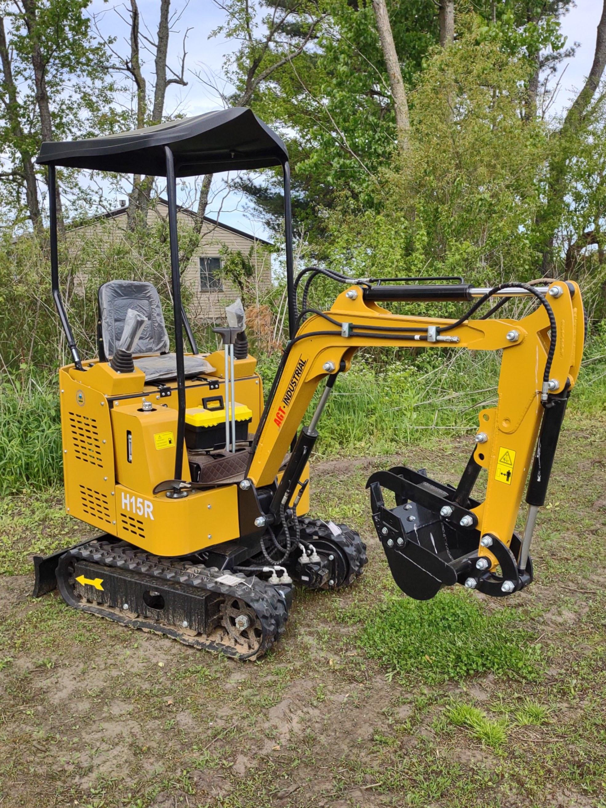 2024 AGT Industrial H15R Mini Excavator