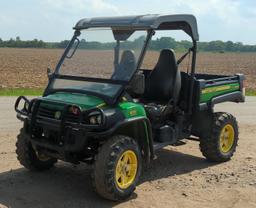 John Deere Gator 825i