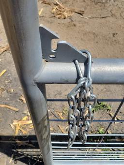 Metal Cattle Panel Gate