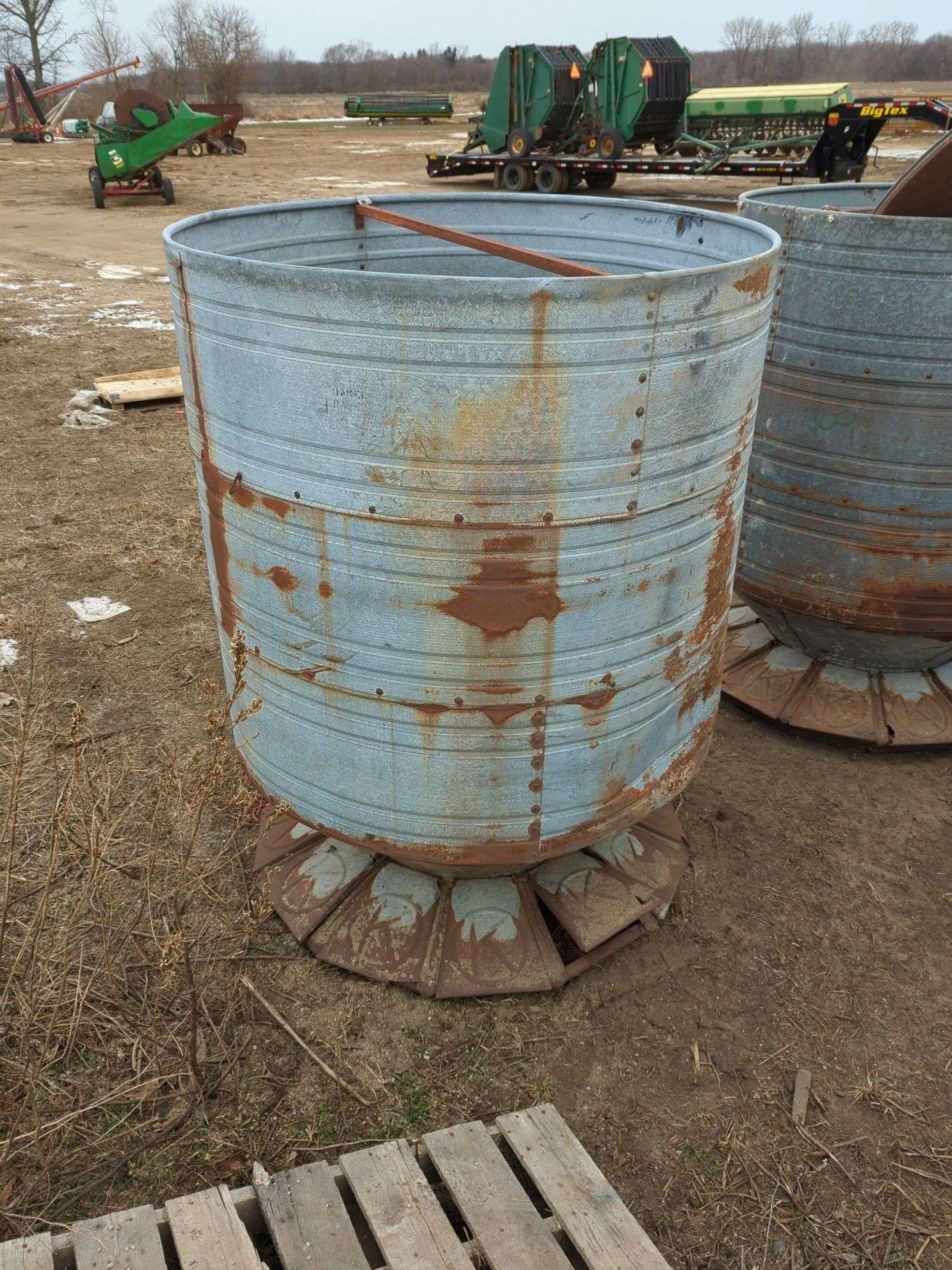 K-Line Big Husky Hog Feeder