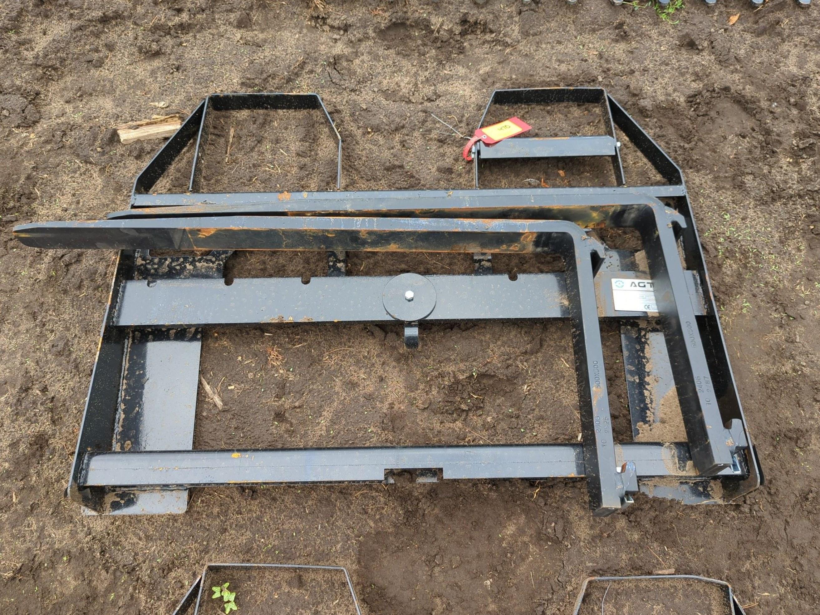 2024 AGT Pallet Forks 43' L