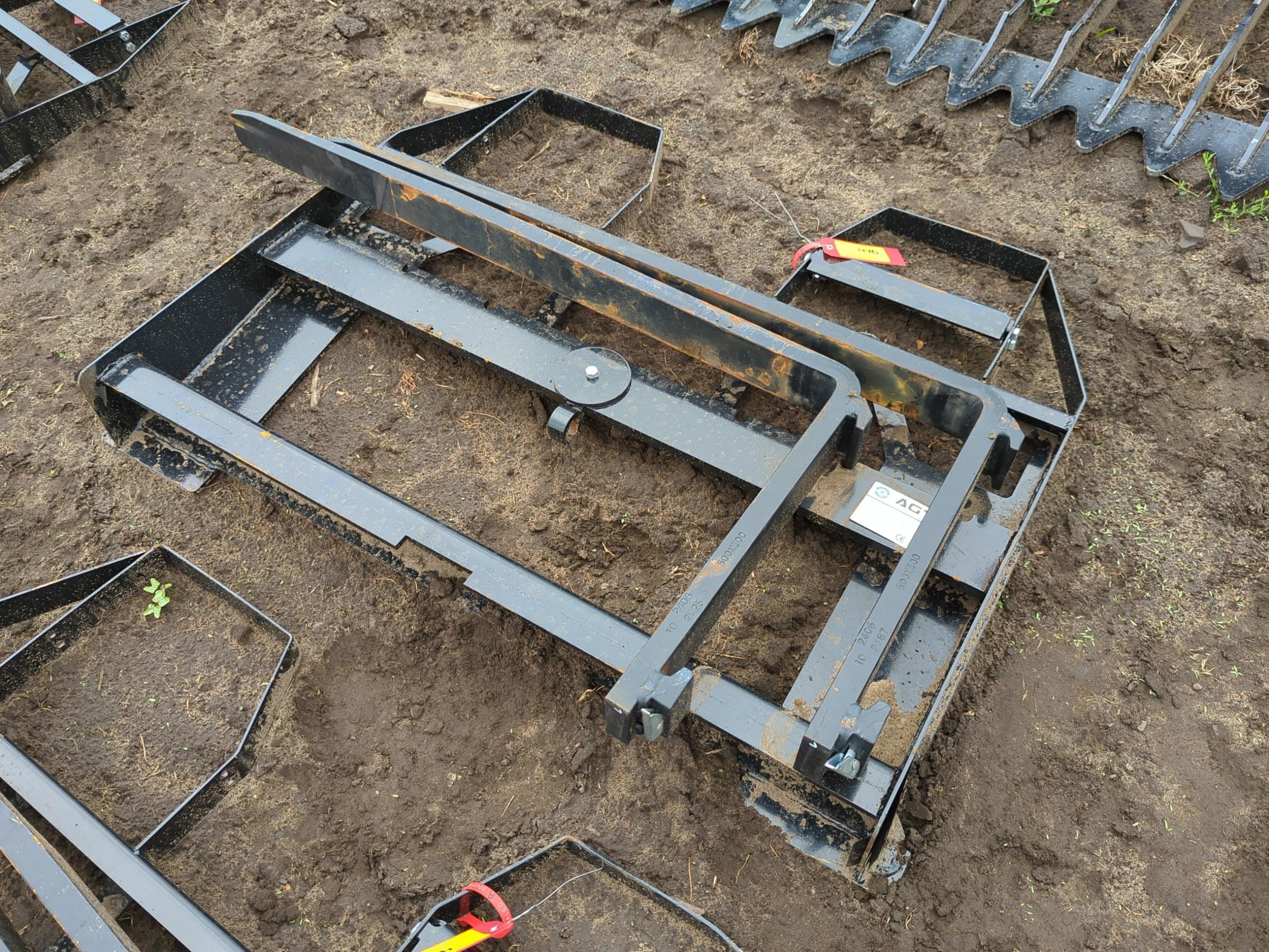 2024 AGT Pallet Forks 43' L