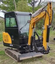 2025 AGT Industrial QNT30 Mini Excavator