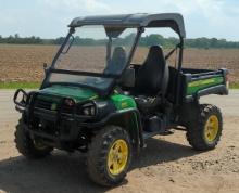 John Deere Gator 825i