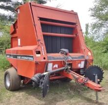 Case IH 8465 Round Baler