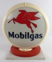 Mobil Mobilgas Gas Pump Globe w/ Capcolite no.216 Body