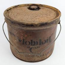 Early Vacuum Mobiloil ÒCÓ 25lb Oil Can