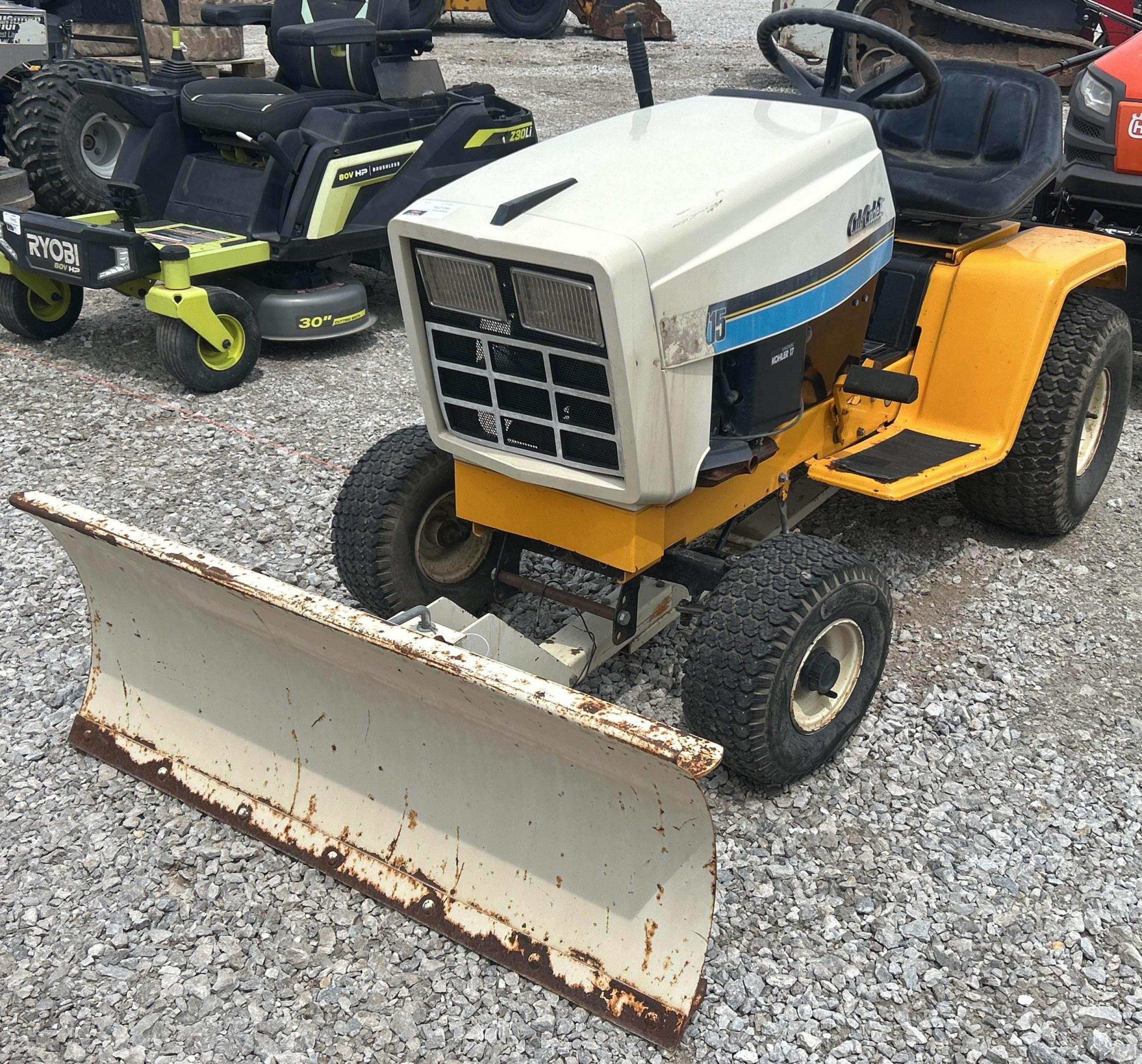 Cub Cadet 1715 Riding Lawn Mower