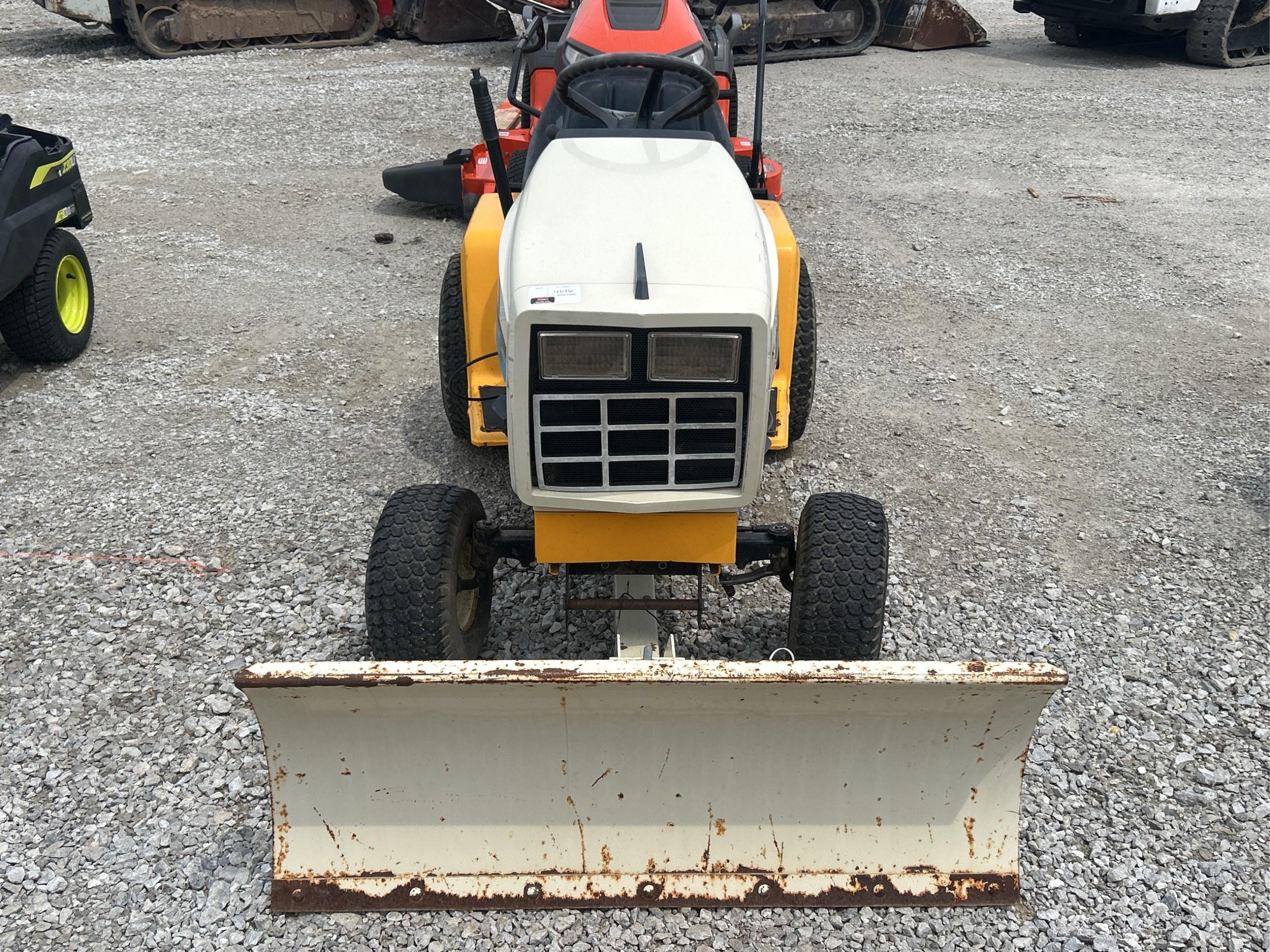 Cub Cadet 1715 Riding Lawn Mower