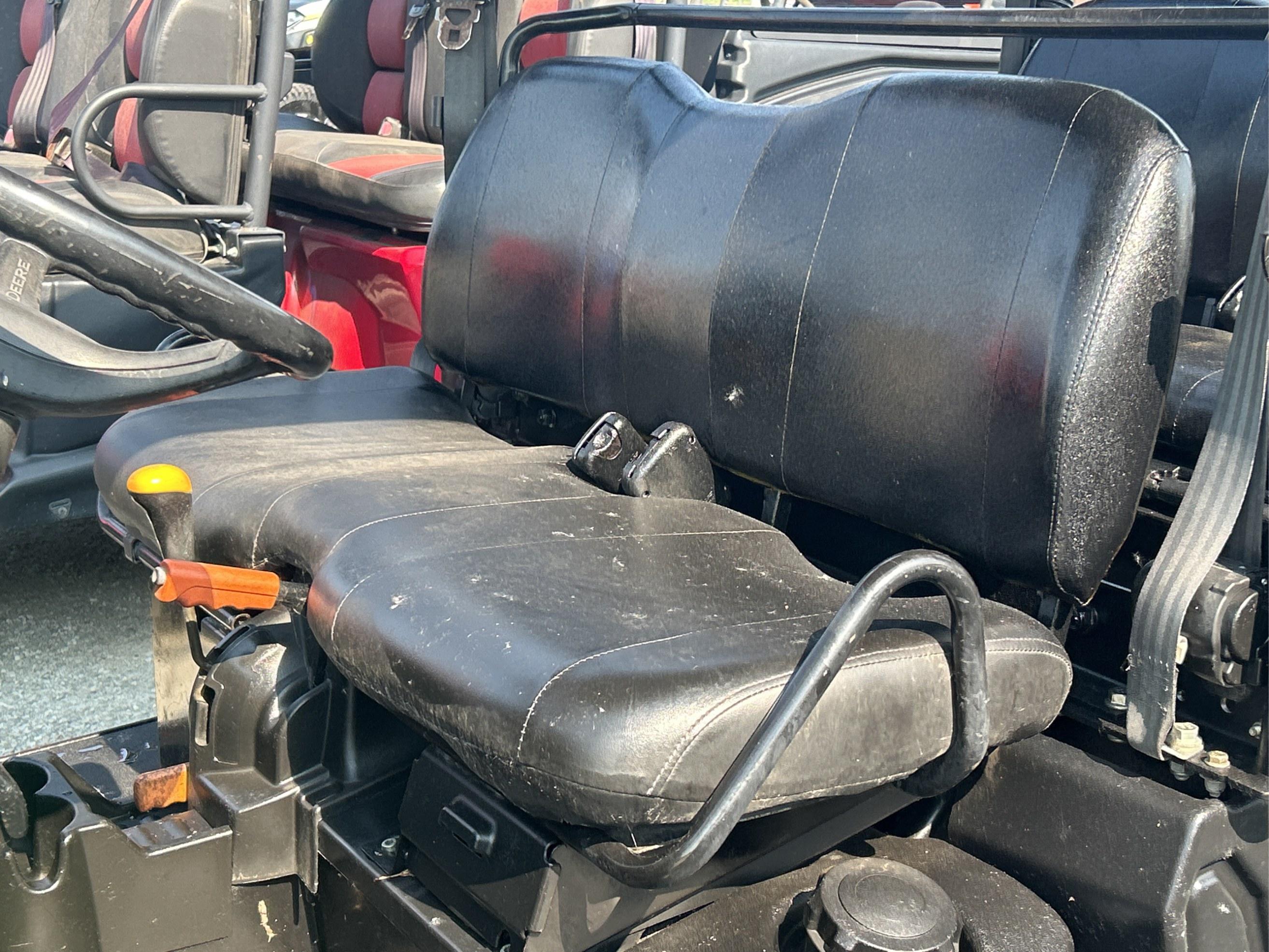 John Deere 825E XUV 4 Seater Gator