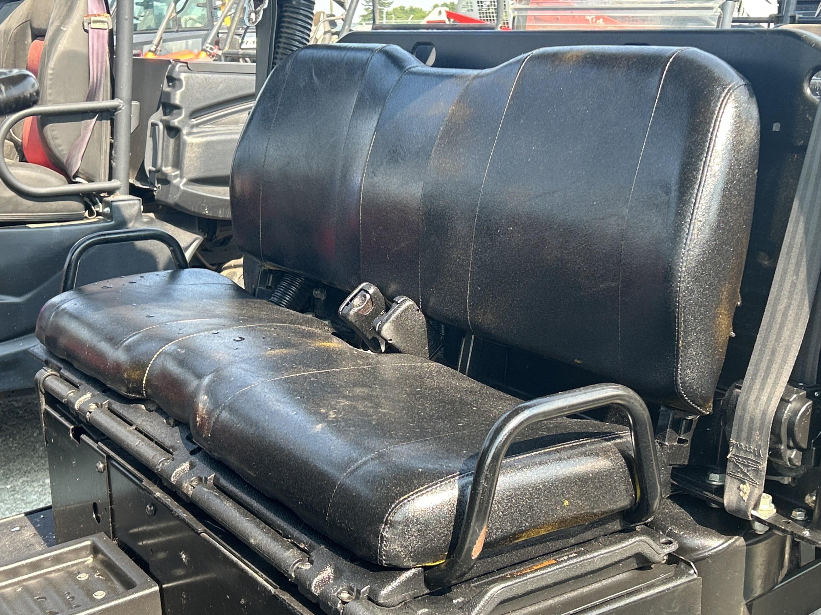 John Deere 825E XUV 4 Seater Gator