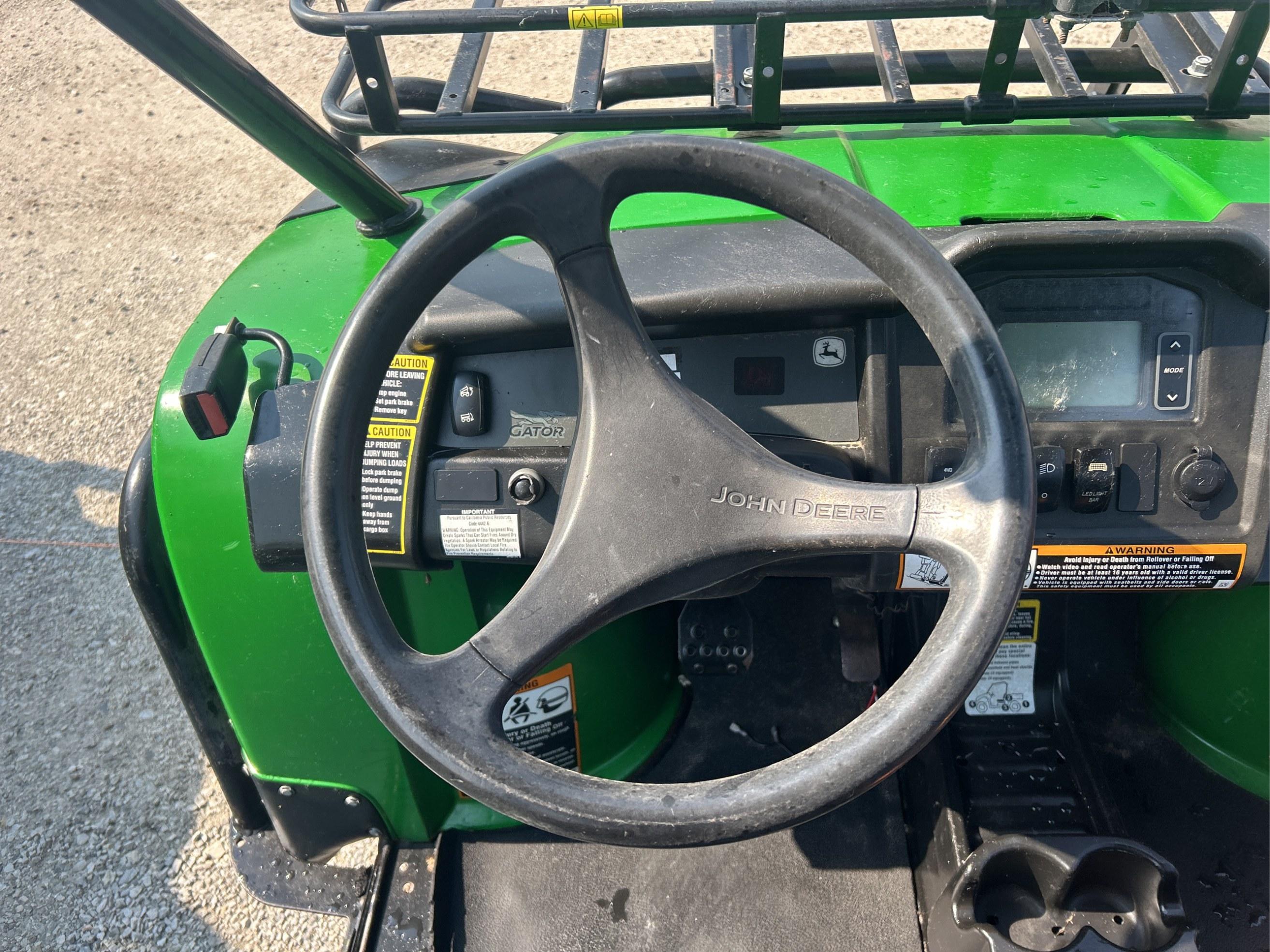 John Deere 825E XUV 4 Seater Gator