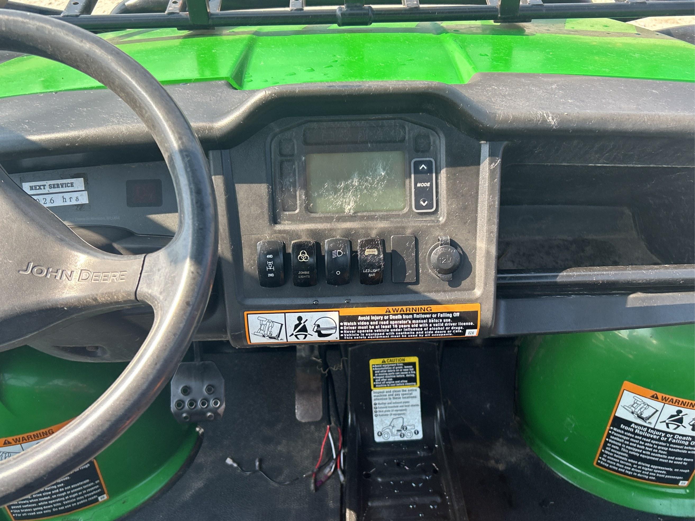 John Deere 825E XUV 4 Seater Gator