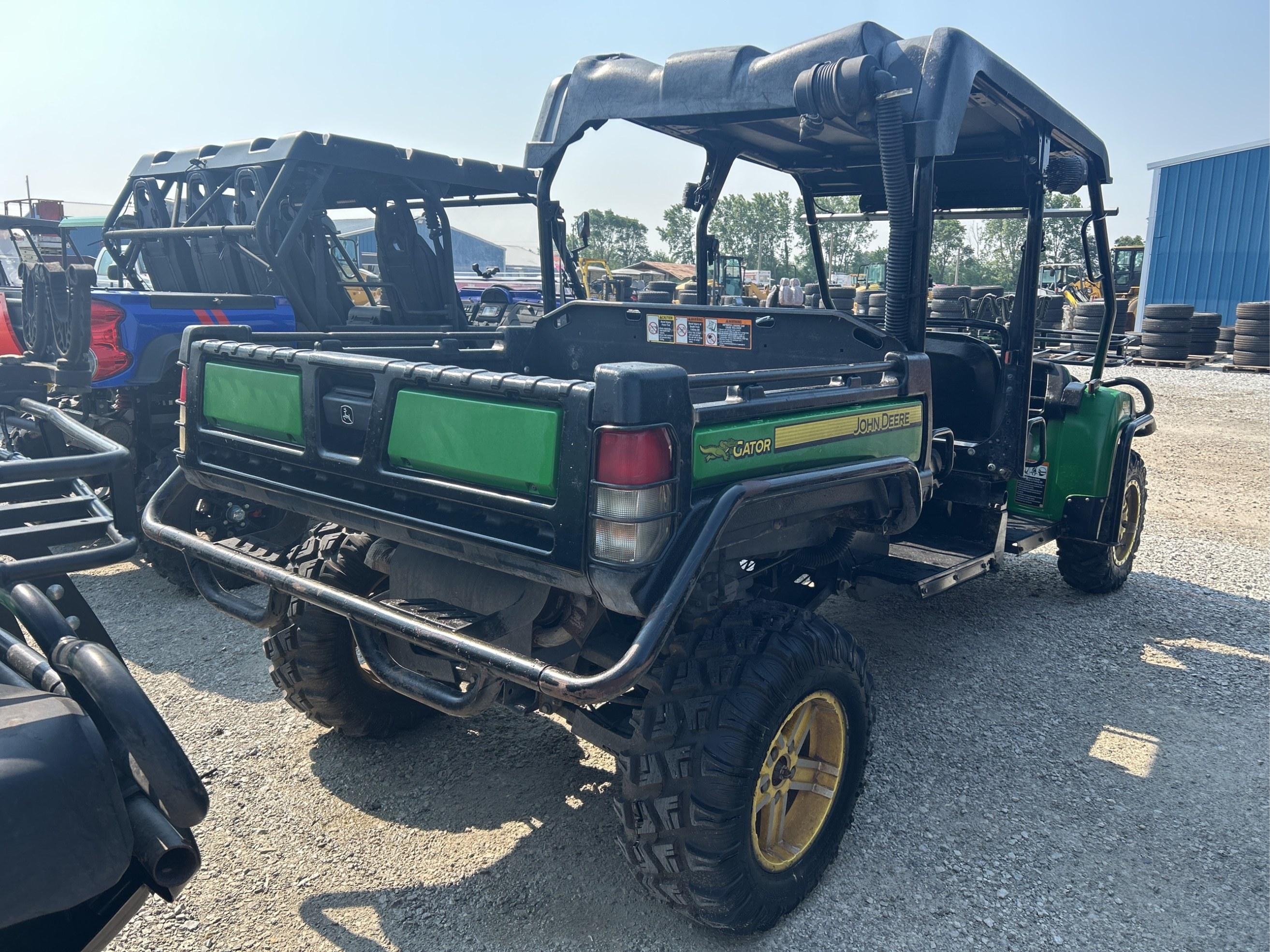 John Deere 825E XUV 4 Seater Gator