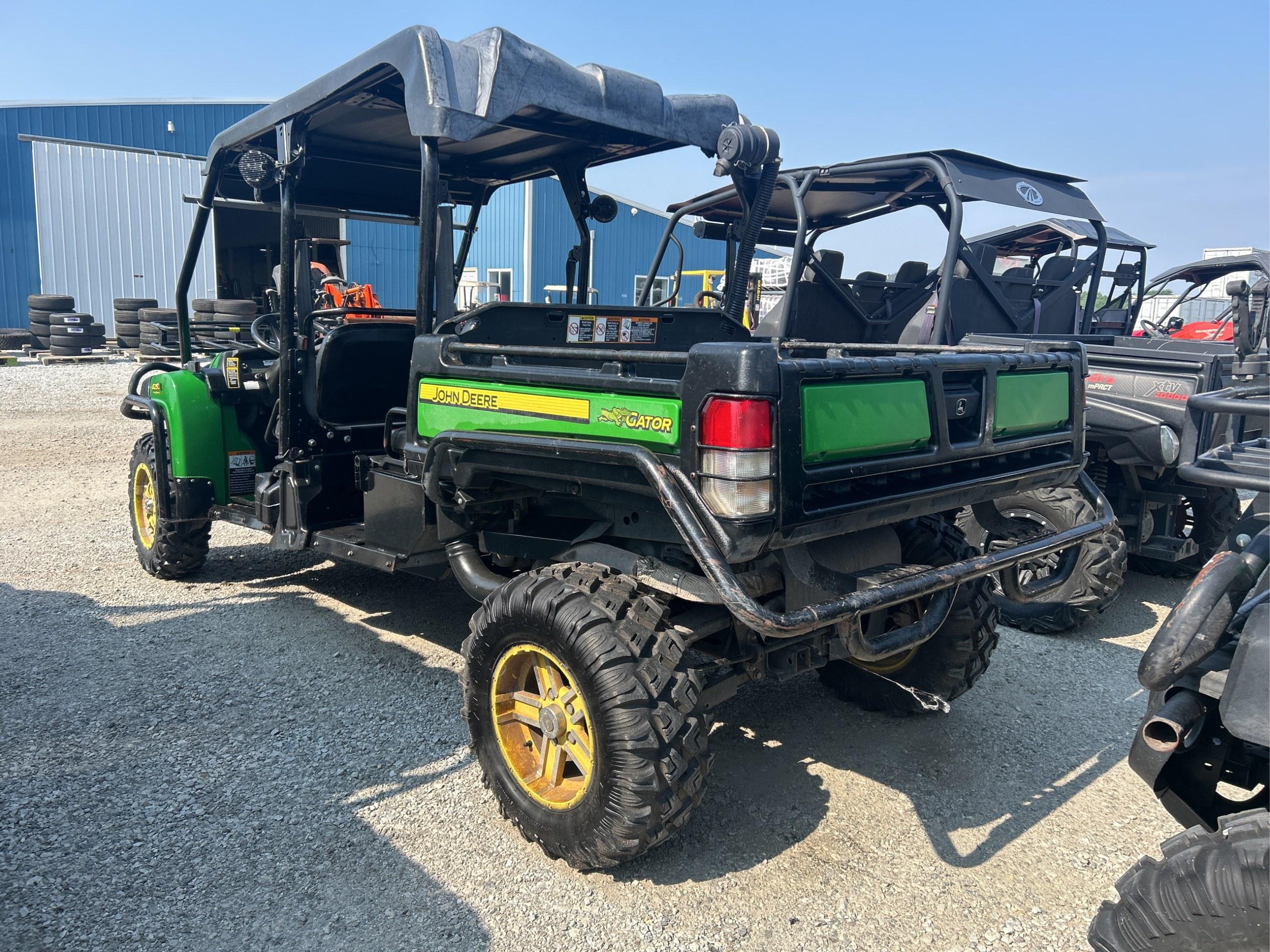 John Deere 825E XUV 4 Seater Gator