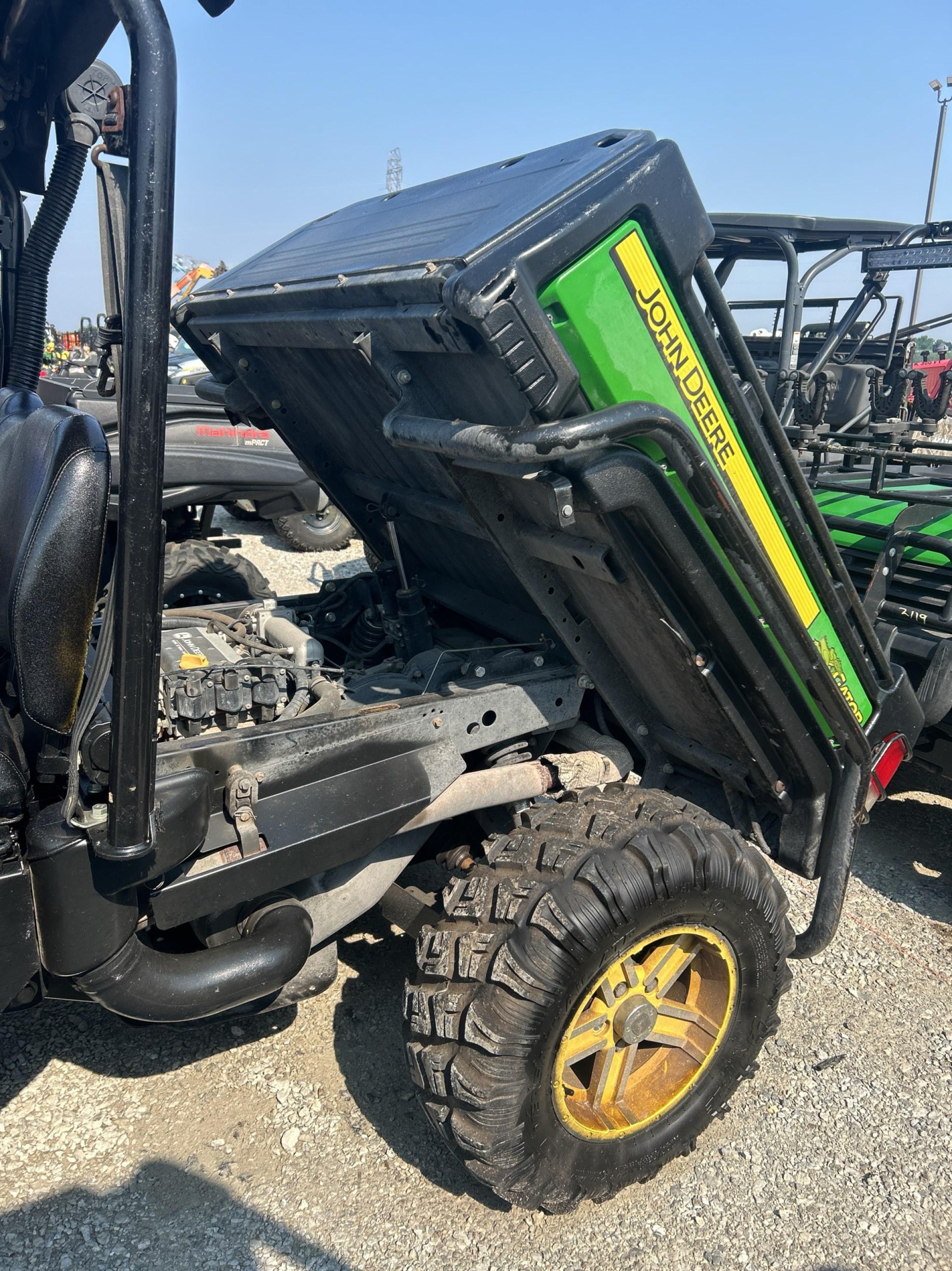 John Deere 825E XUV 4 Seater Gator