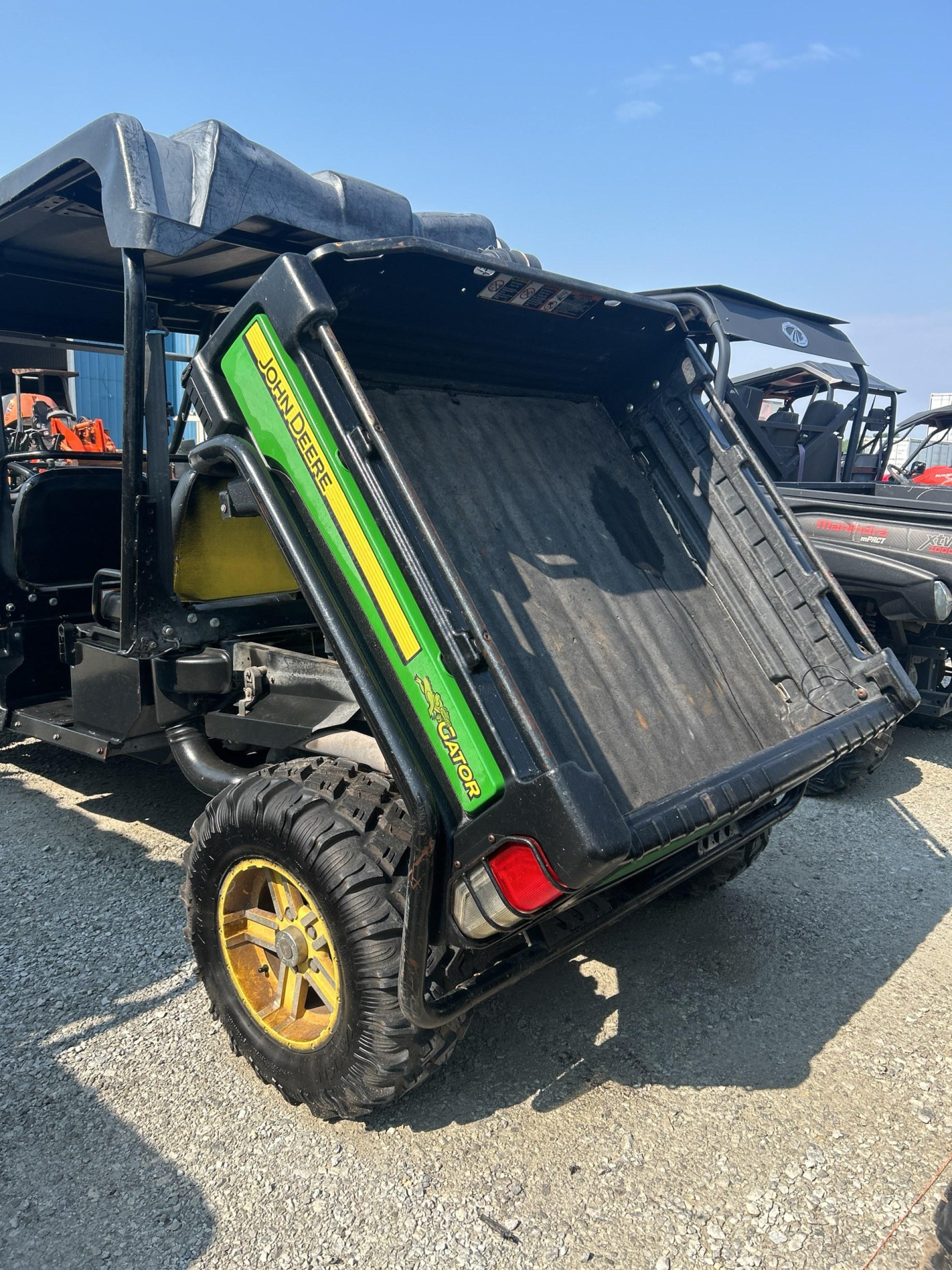 John Deere 825E XUV 4 Seater Gator